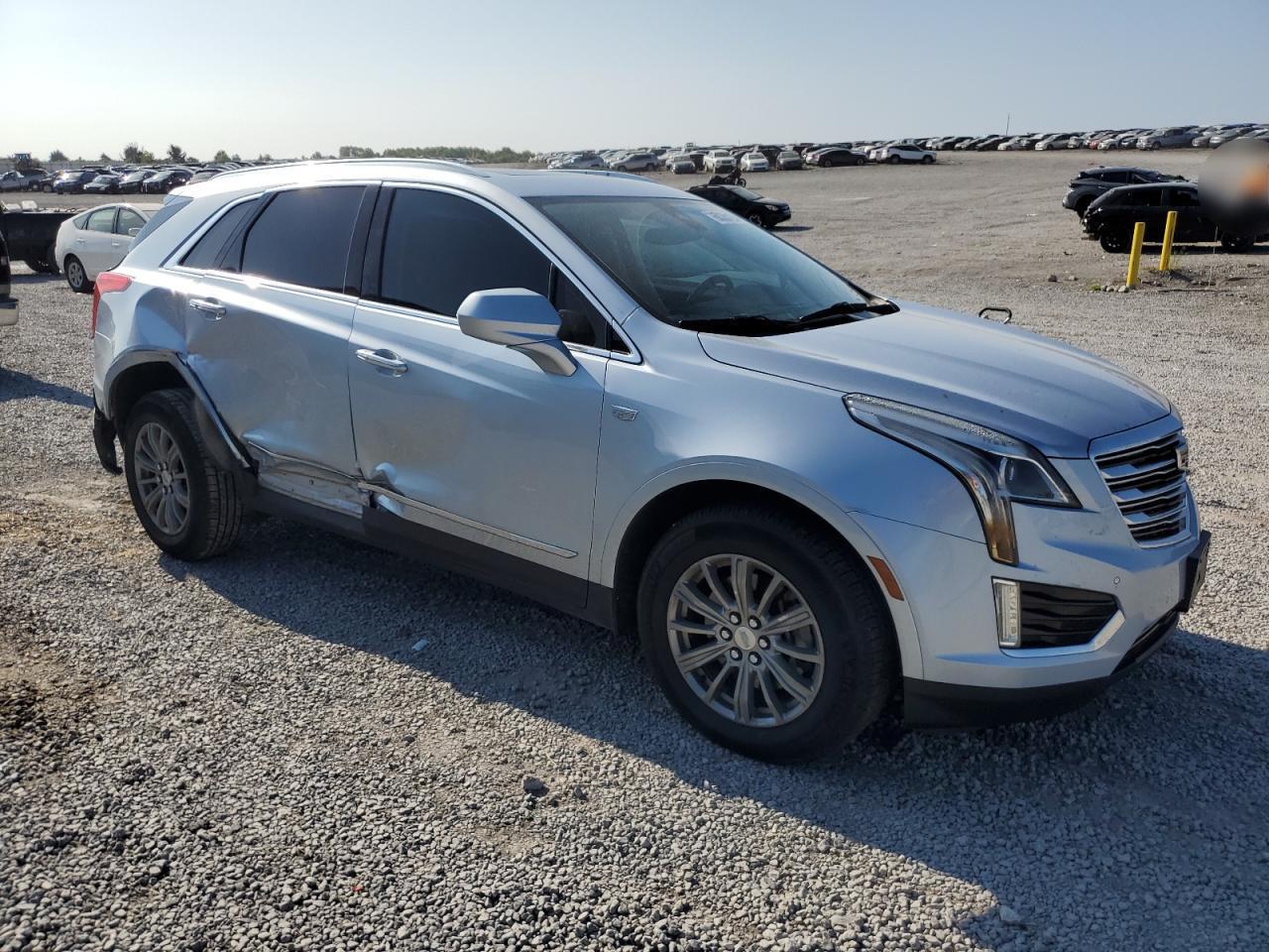 2017 CADILLAC XT5