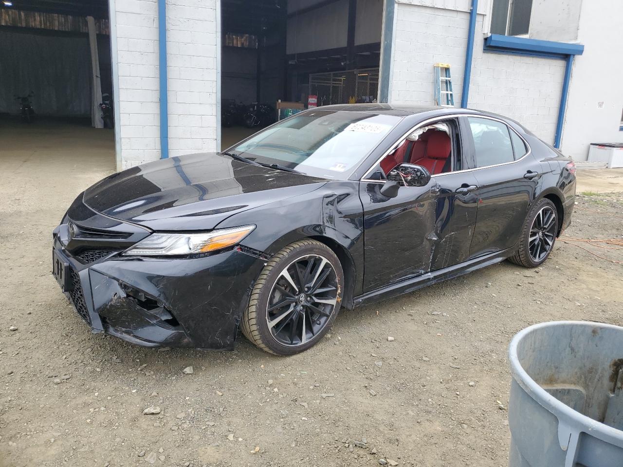 2019 TOYOTA CAMRY