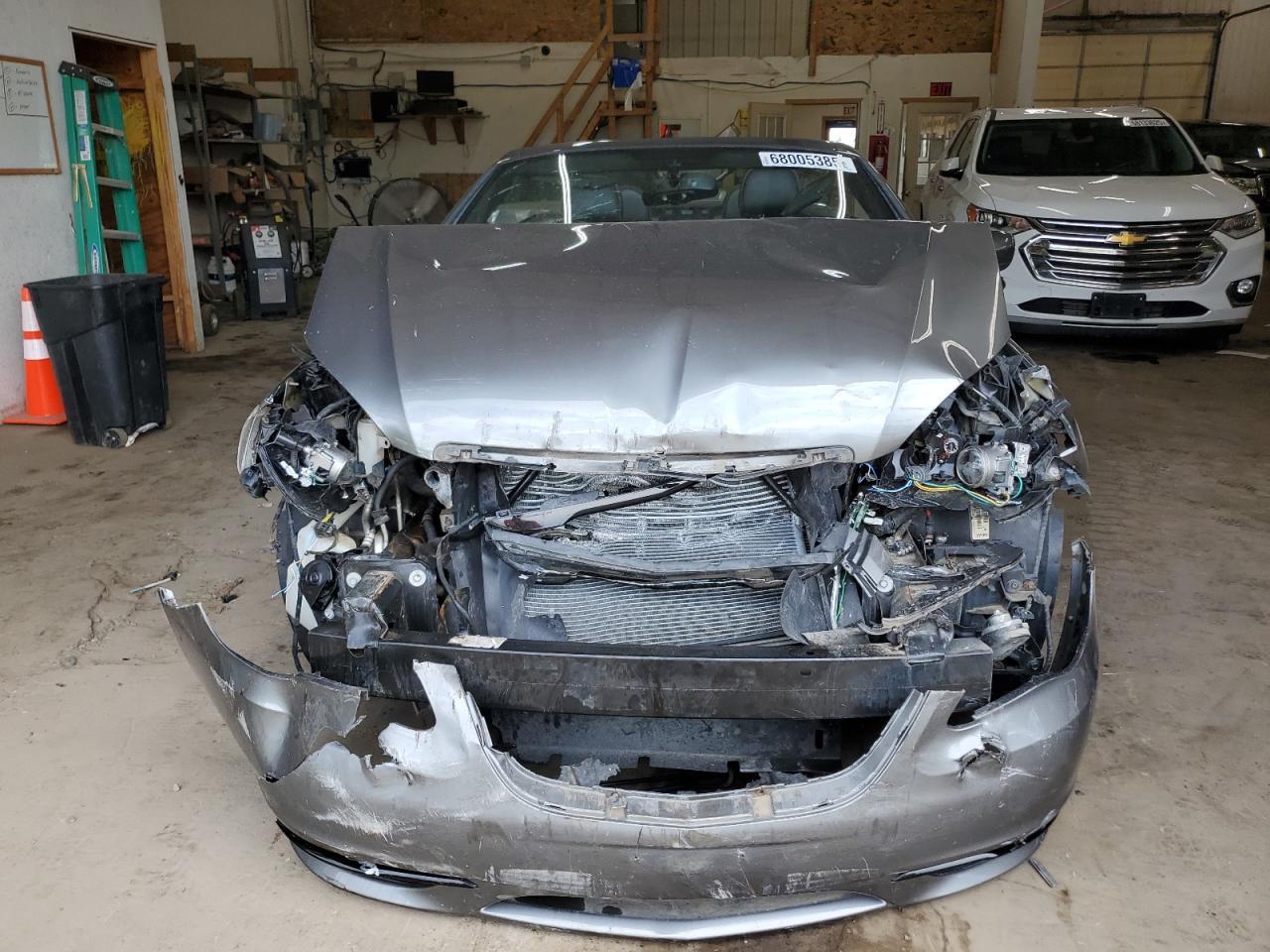 2013 CHRYSLER 200