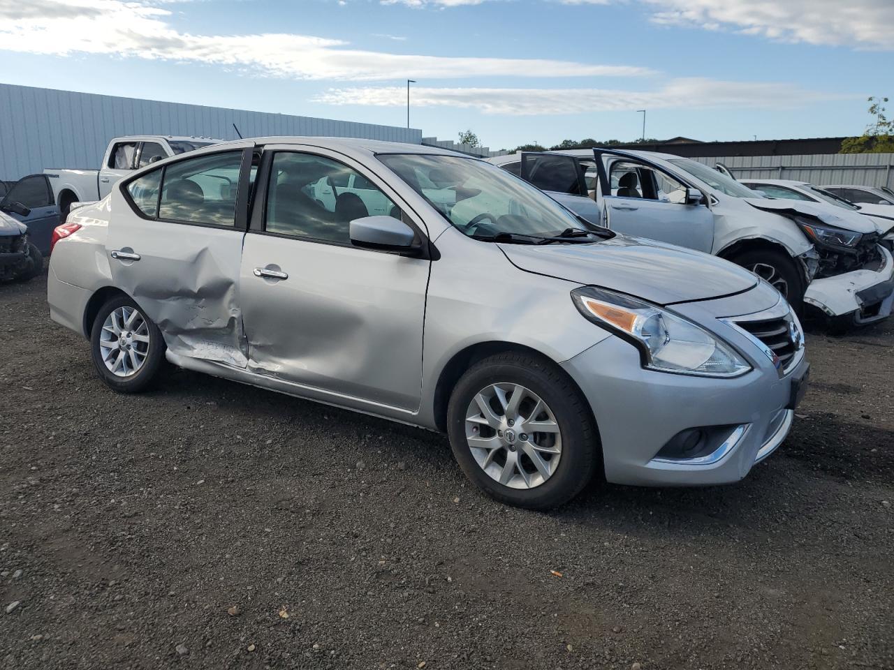 2018 NISSAN VERSA