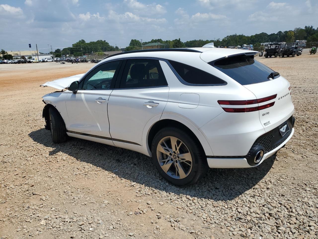 2025 GENESIS GV70