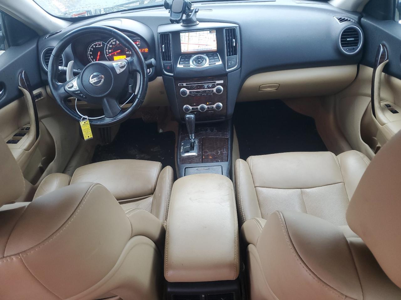 2011 NISSAN Maxima