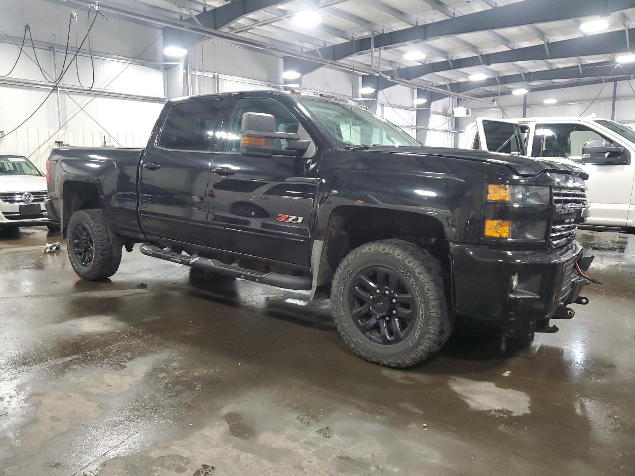 2018 CHEVROLET Silverado