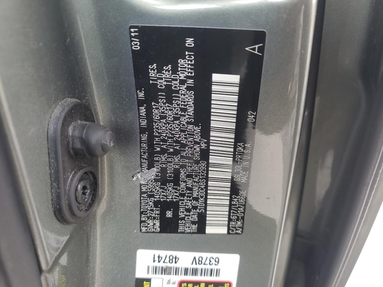 2011 TOYOTA SIENNA