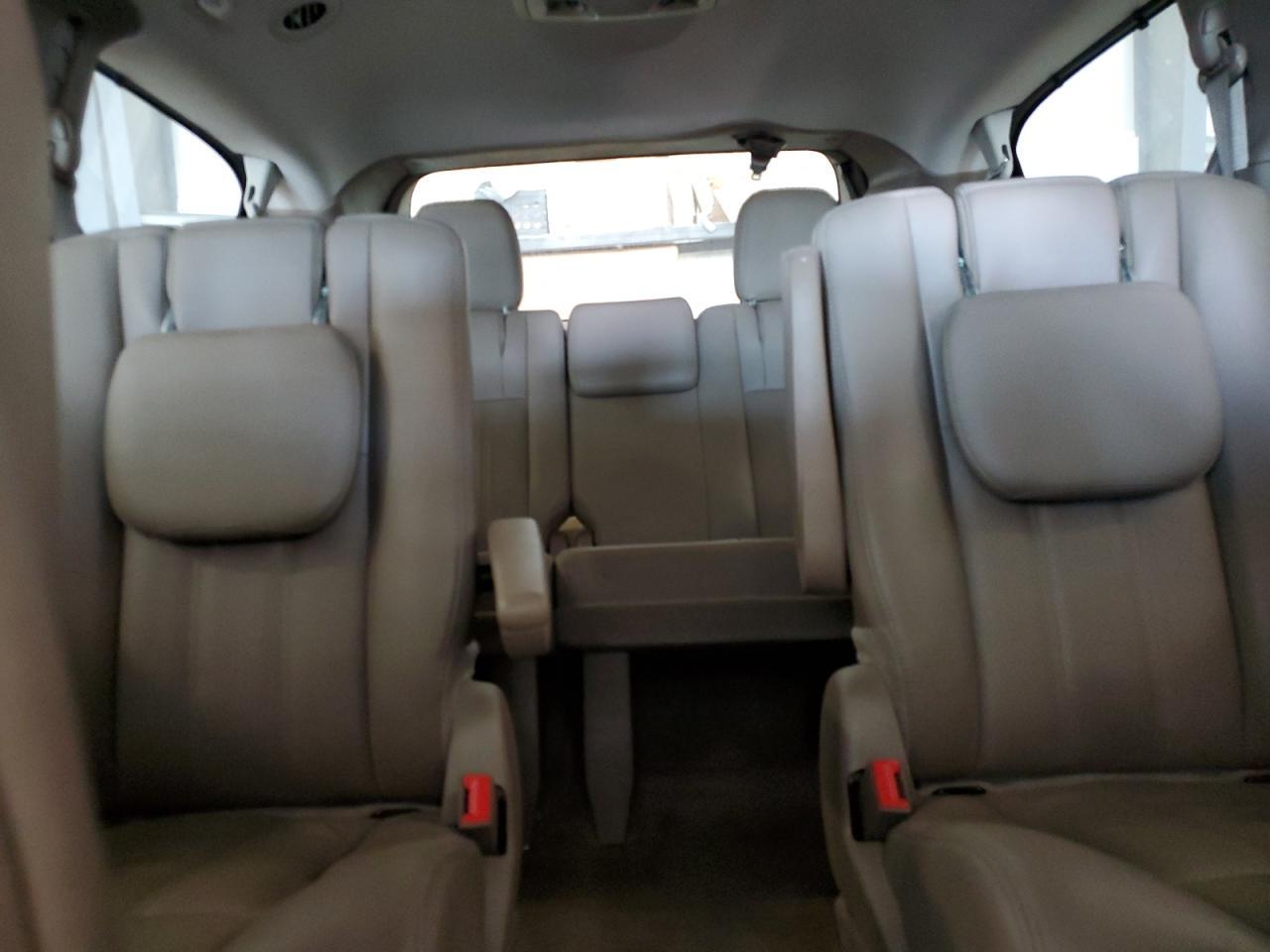 2015 CHRYSLER Town & Country