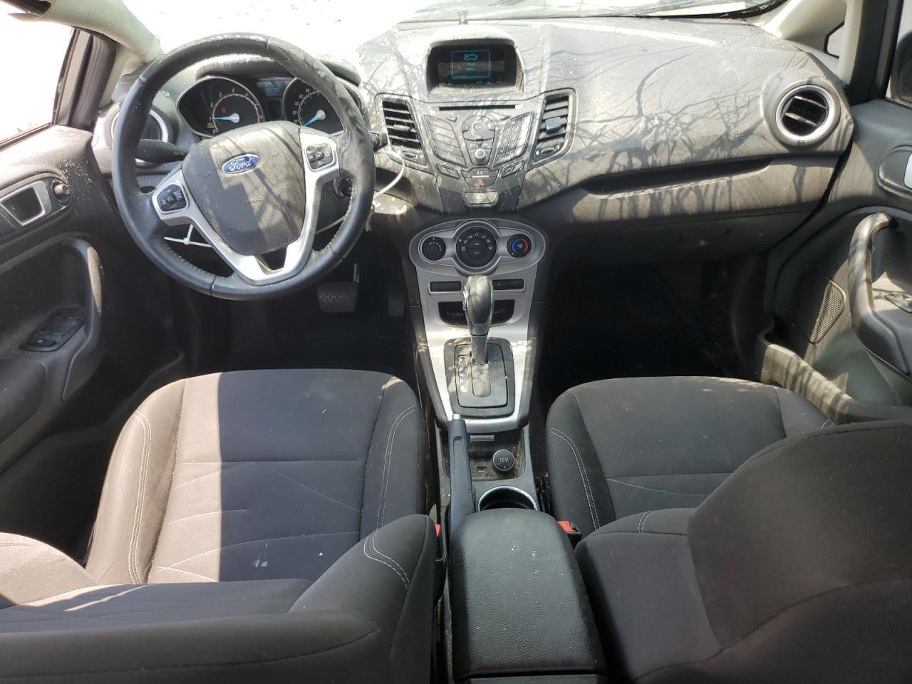 2016 FORD Fiesta
