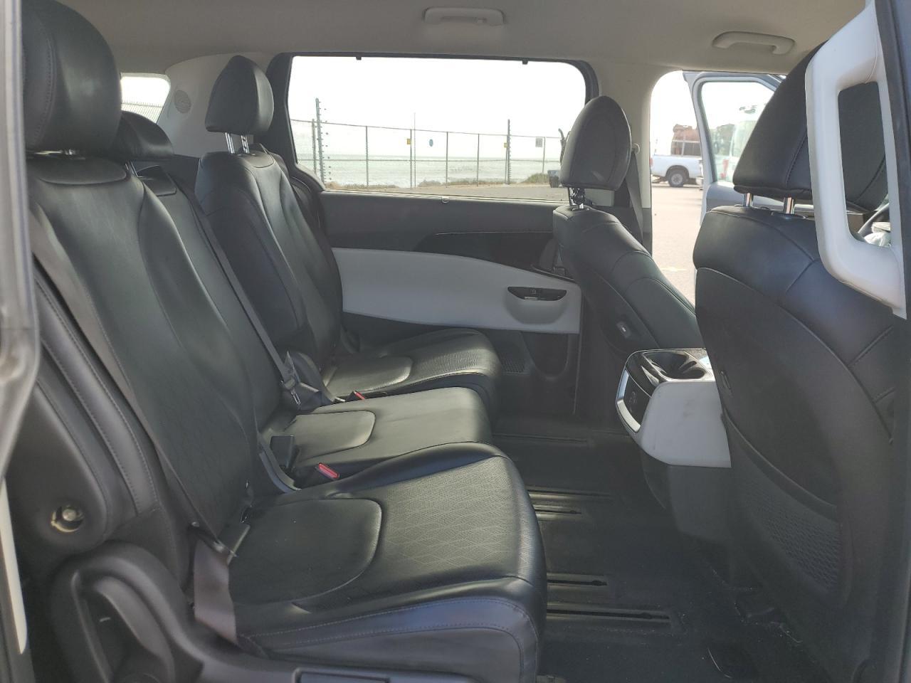 2022 KIA Carnival