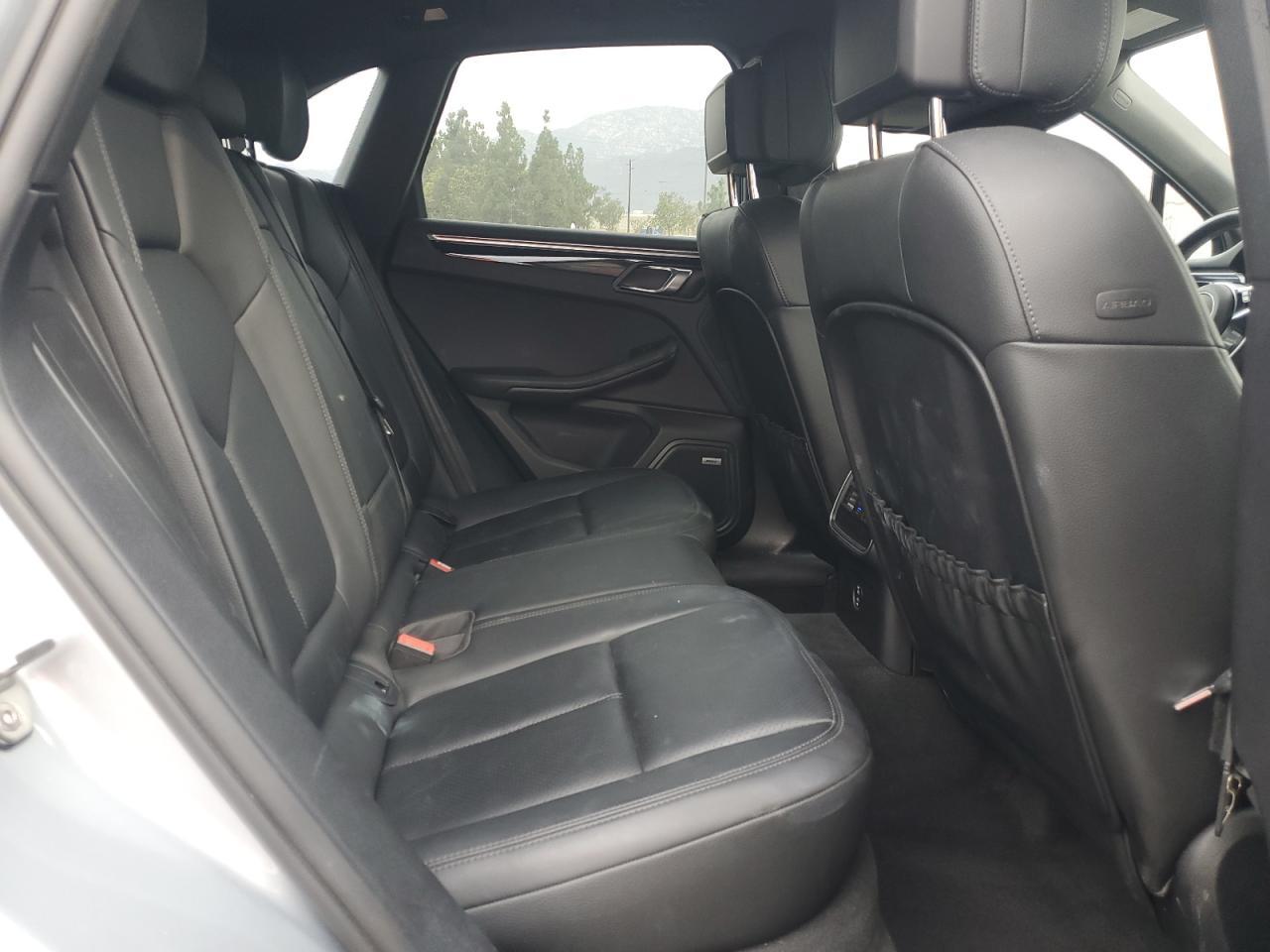 2021 PORSCHE Macan