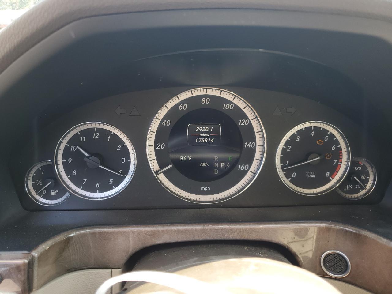 2013 MERCEDES-BENZ E-Class