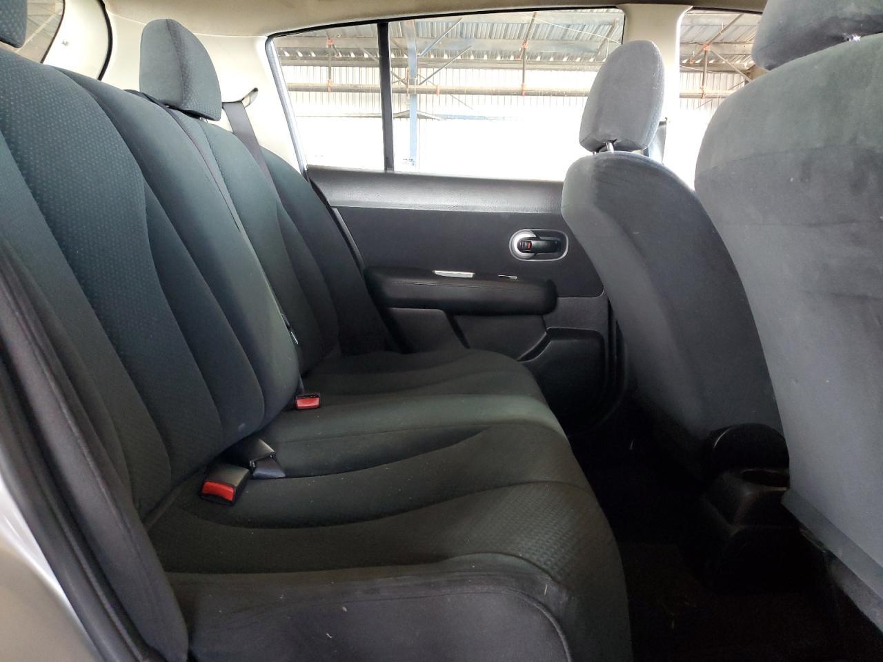 2012 NISSAN VERSA
