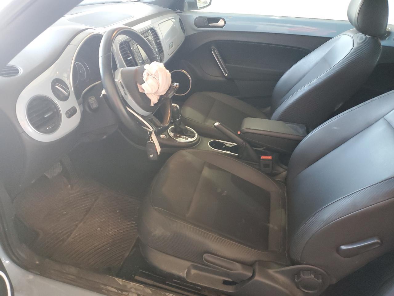 2014 VOLKSWAGEN Beetle
