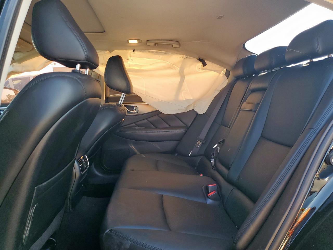 2017 INFINITI Q50