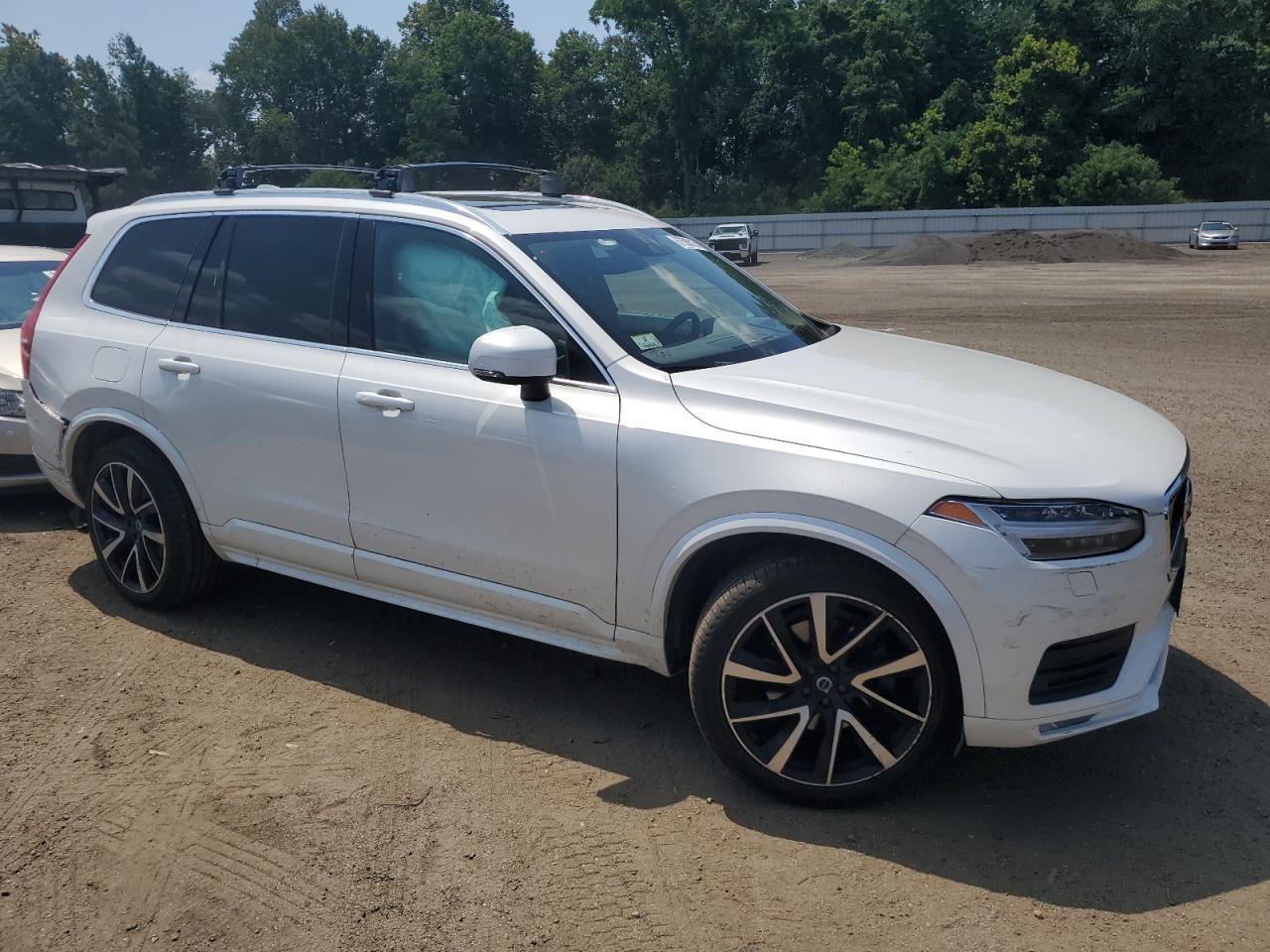 2021 VOLVO XC90