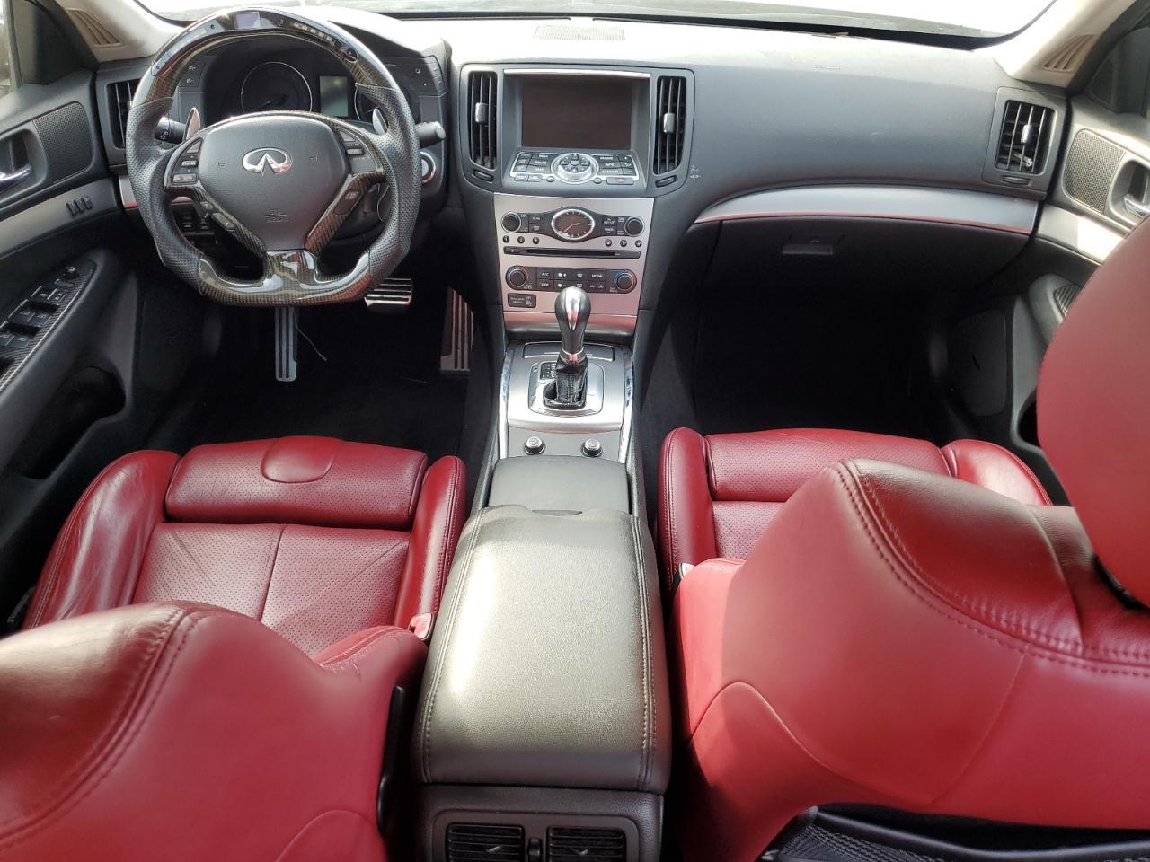 2011 INFINITI G37