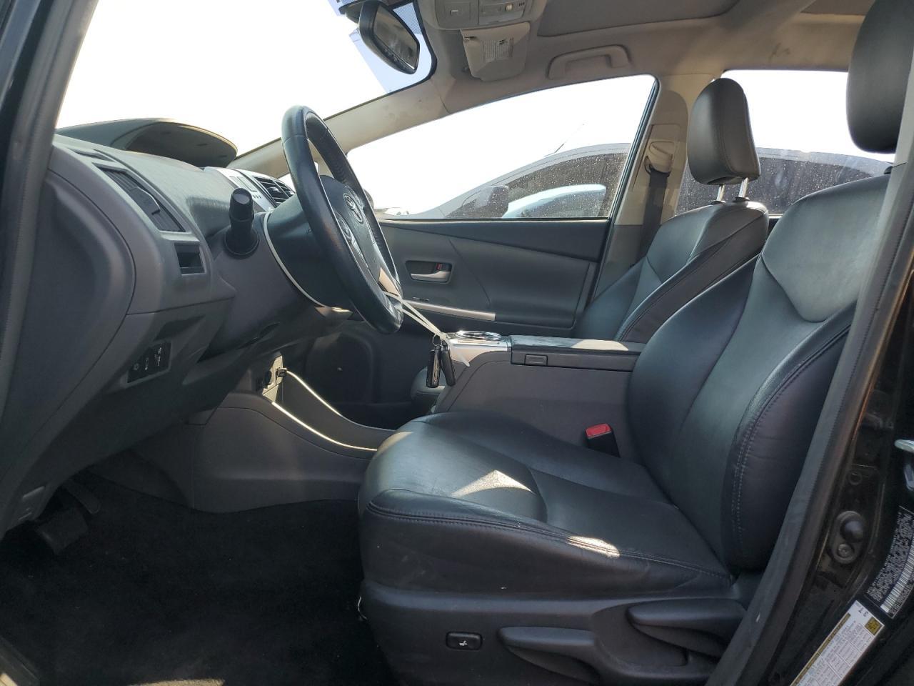 2013 TOYOTA PRIUS V