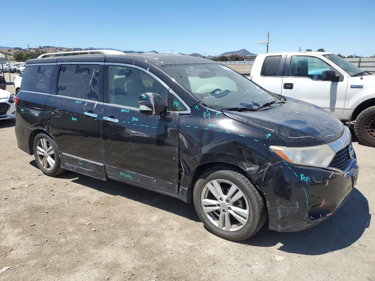 2013 NISSAN Quest