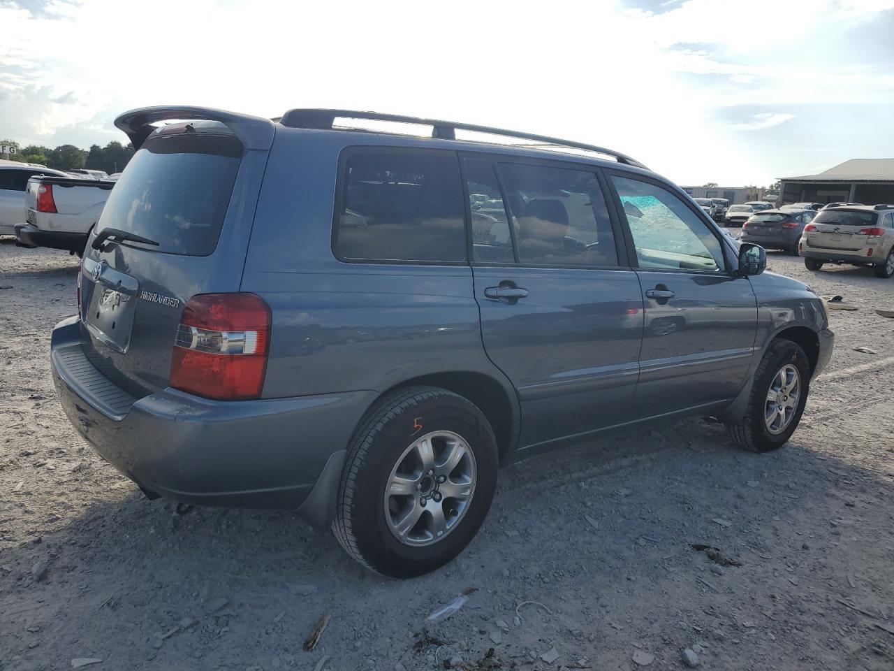2004 TOYOTA HIGHLANDER