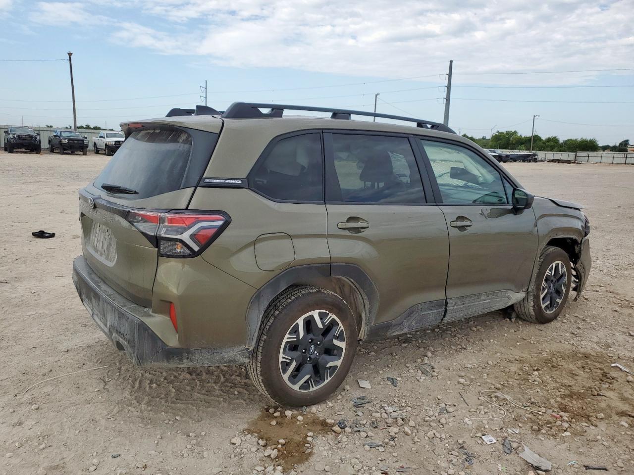 2025 SUBARU FORESTER