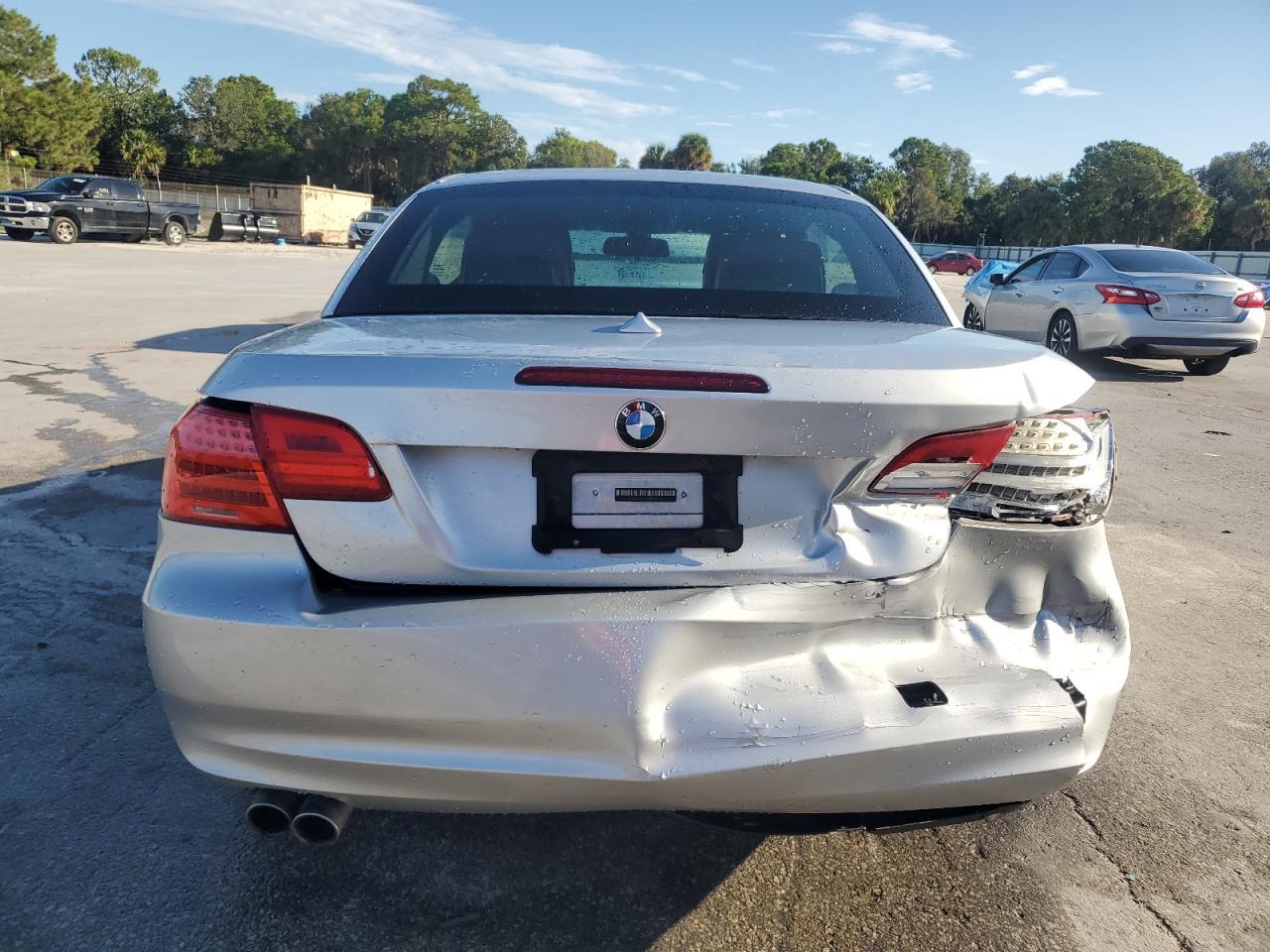 2011 BMW 3 SERIES