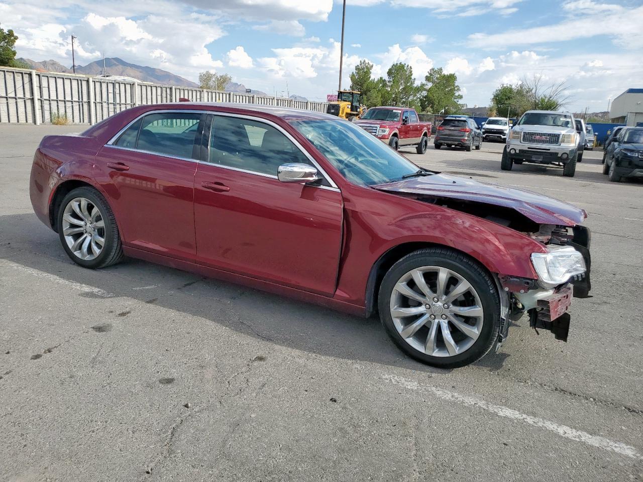 2019 CHRYSLER 300