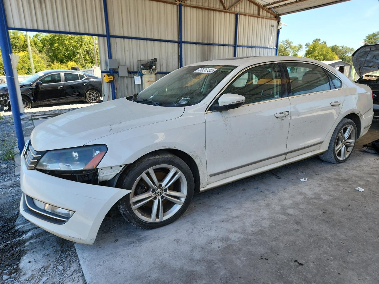 2012 VOLKSWAGEN Passat