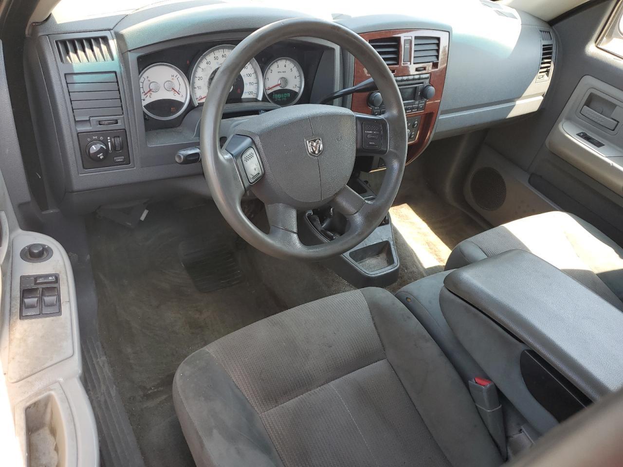 2005 DODGE Dakota