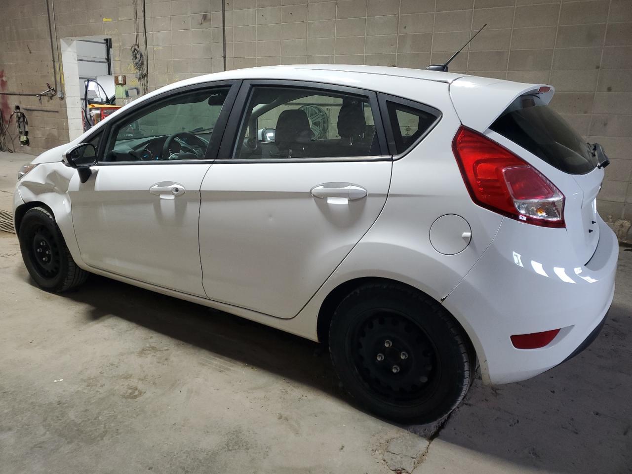 2016 FORD Fiesta