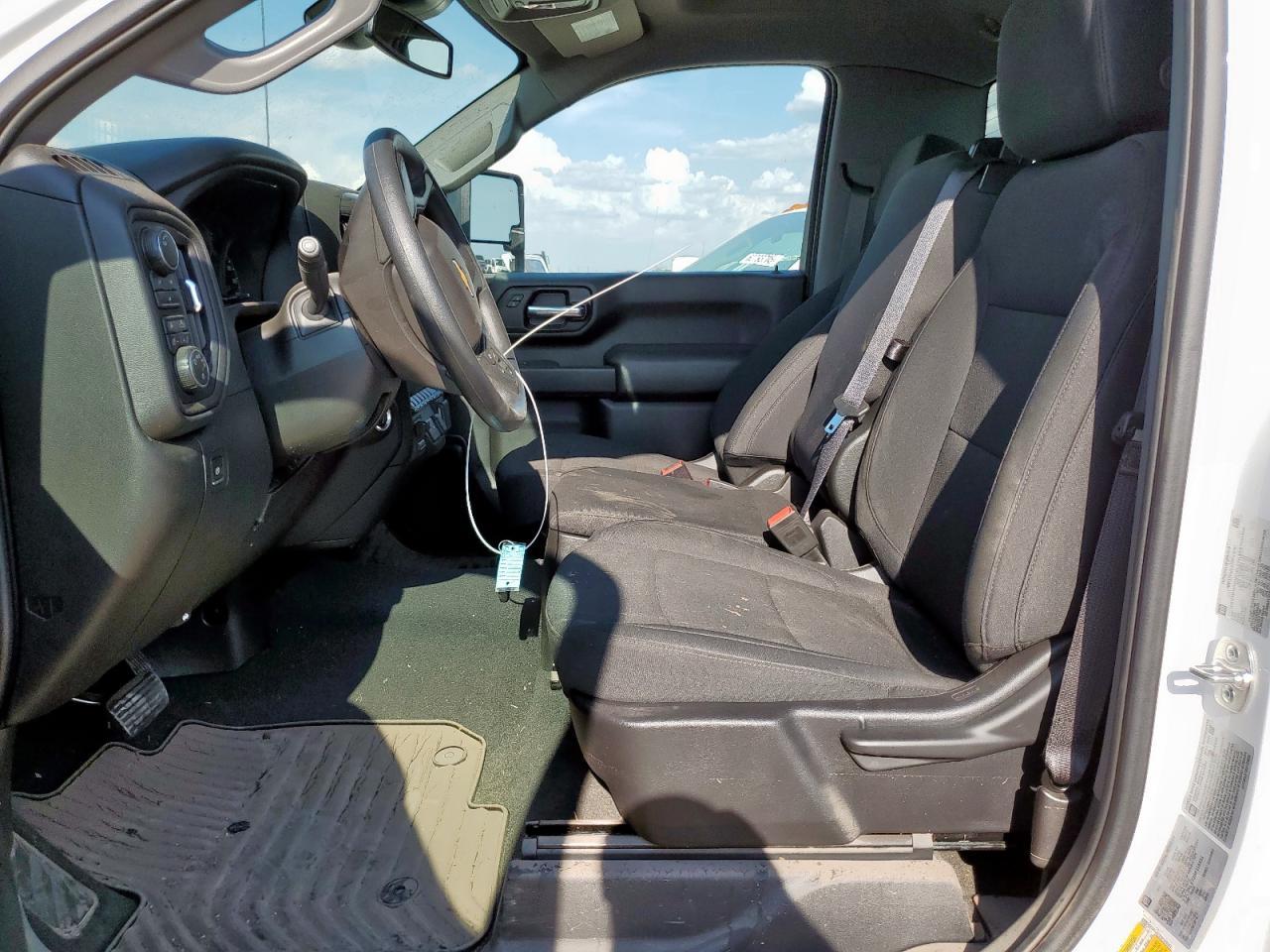 2025 CHEVROLET Silverado