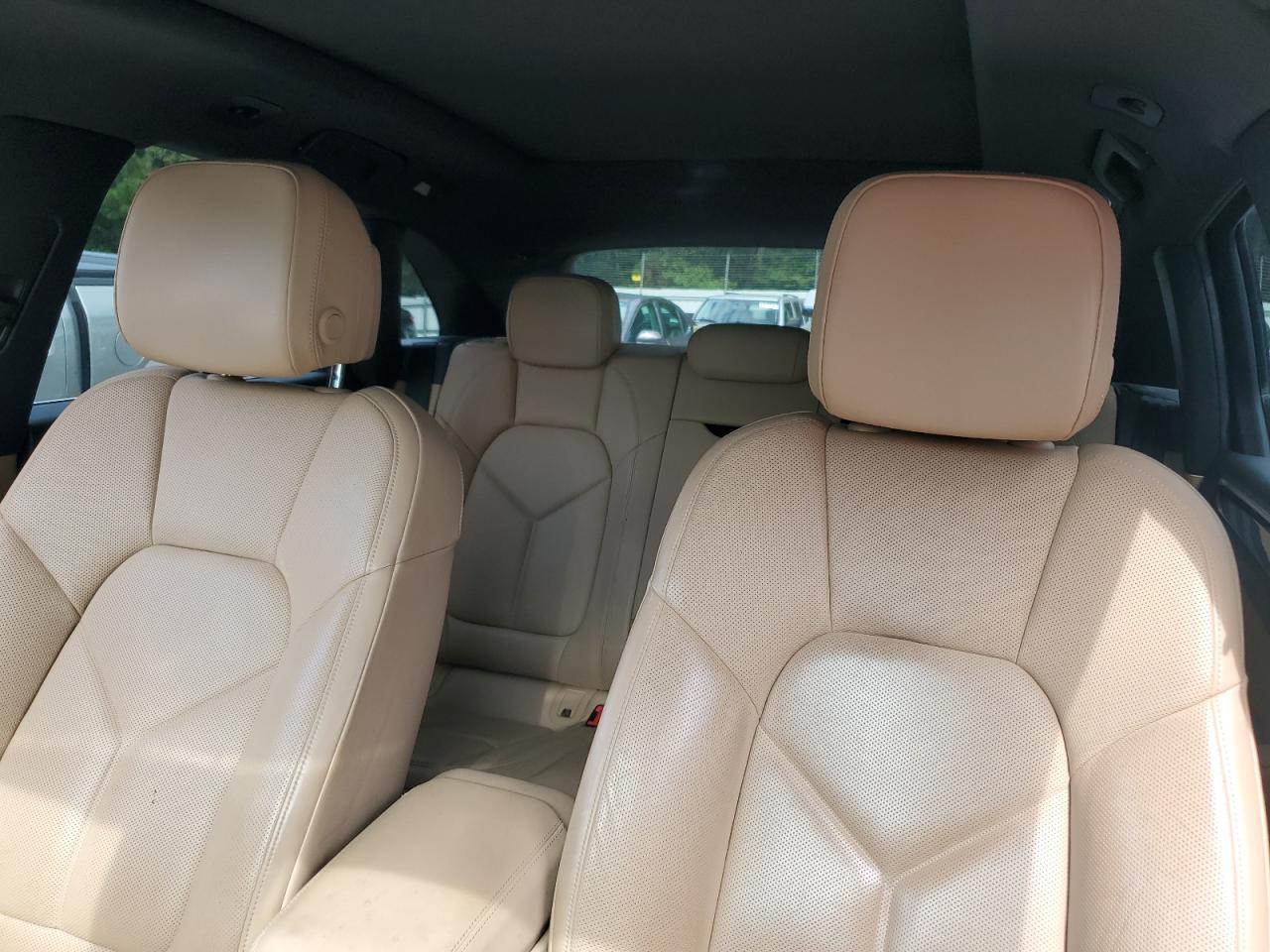 2019 PORSCHE Macan