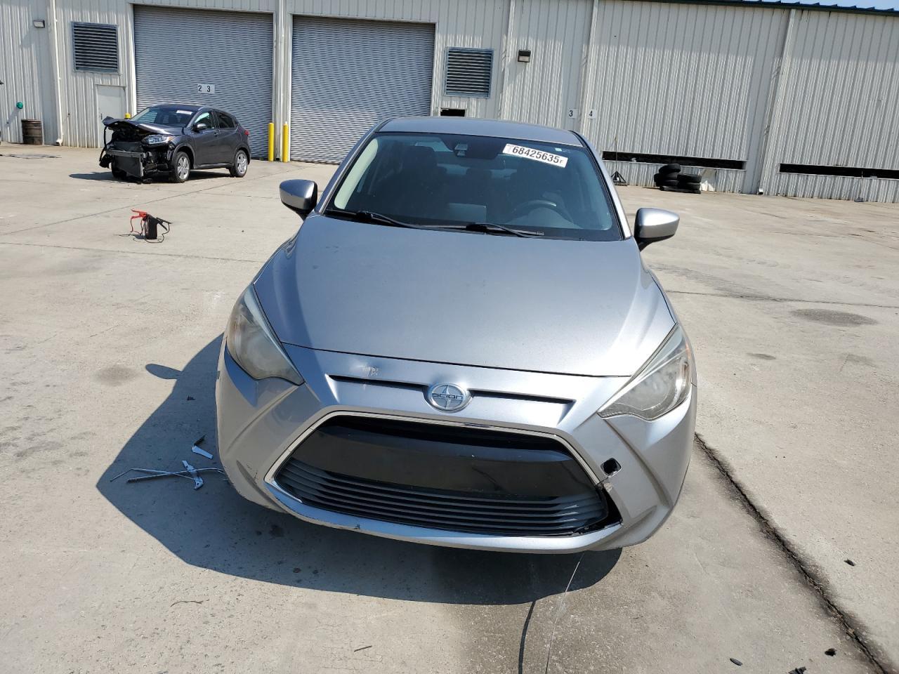 2016 TOYOTA SCION