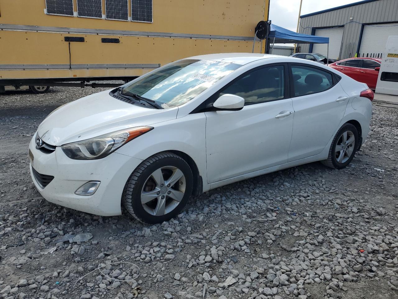 2013 HYUNDAI ELANTRA