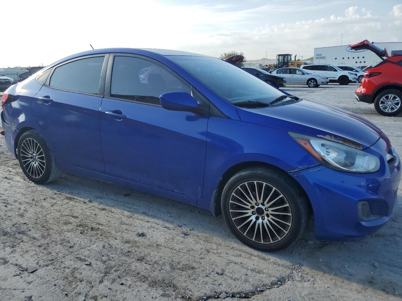 2012 HYUNDAI ACCENT