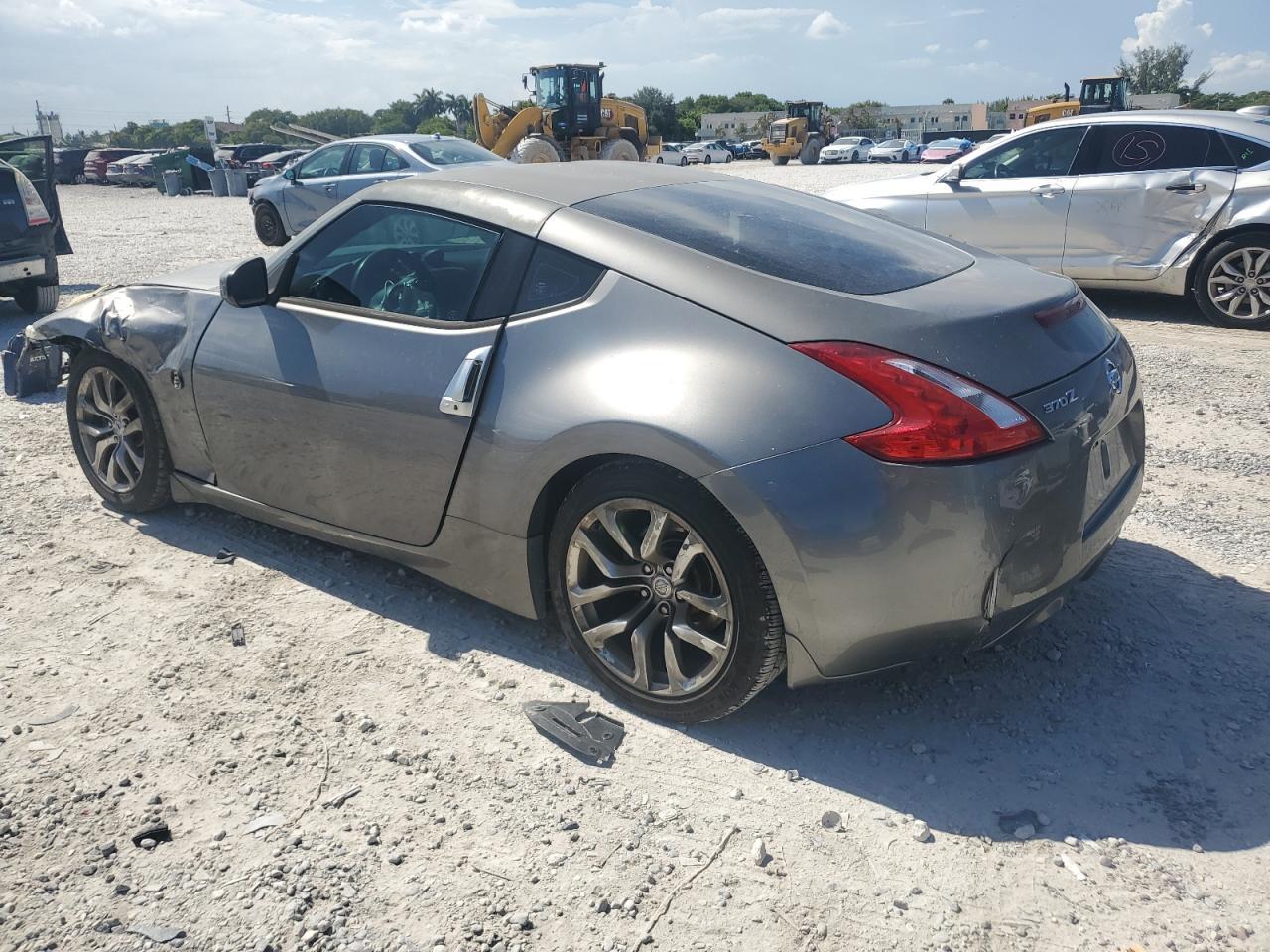 2014 NISSAN 370Z