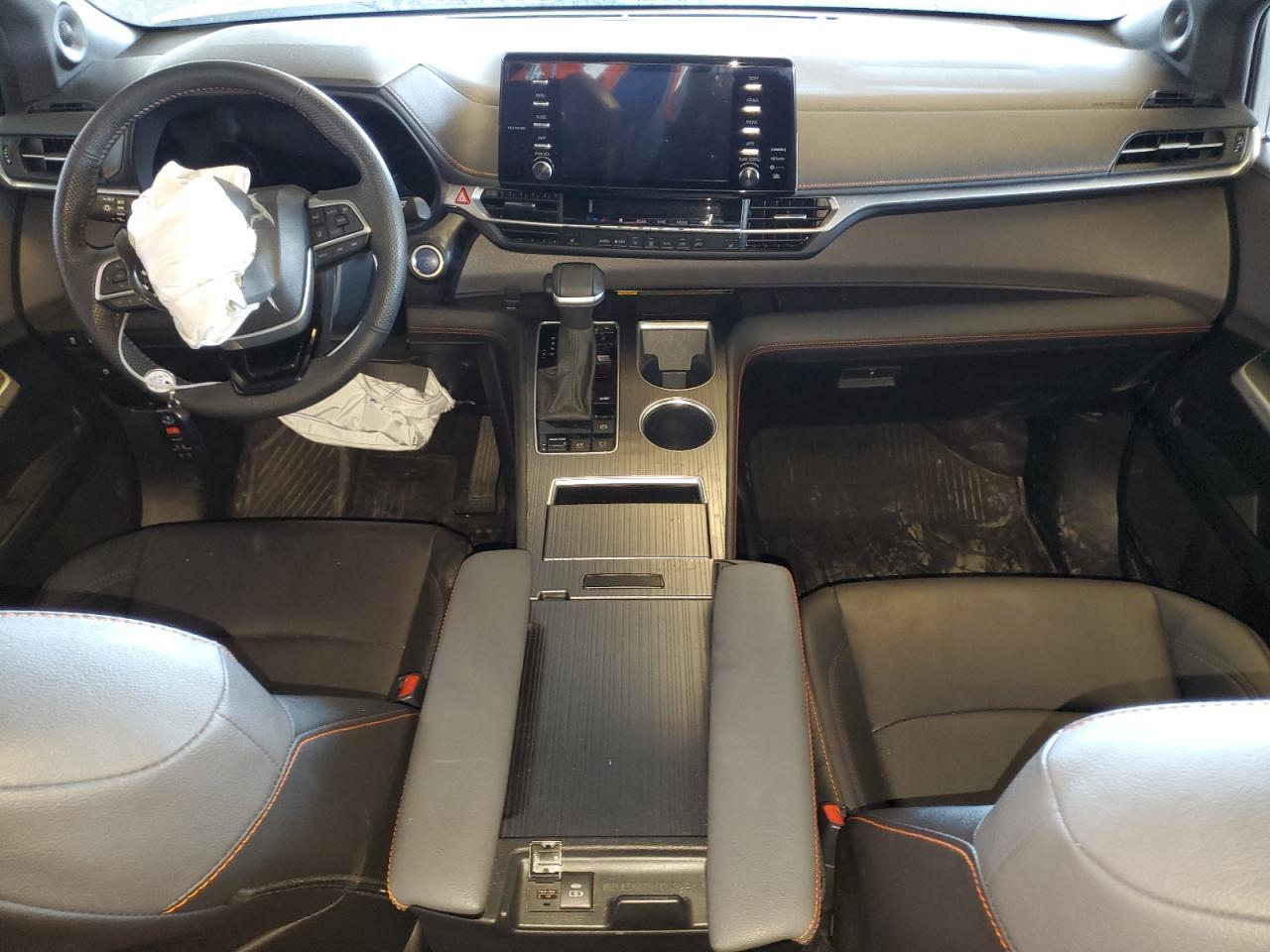 2023 TOYOTA SIENNA