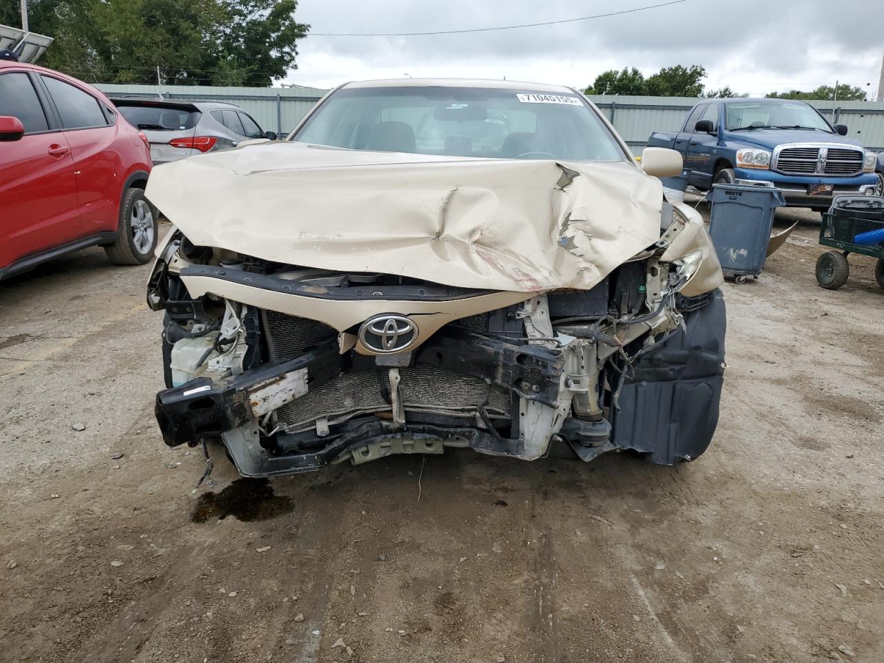 2011 TOYOTA CAMRY