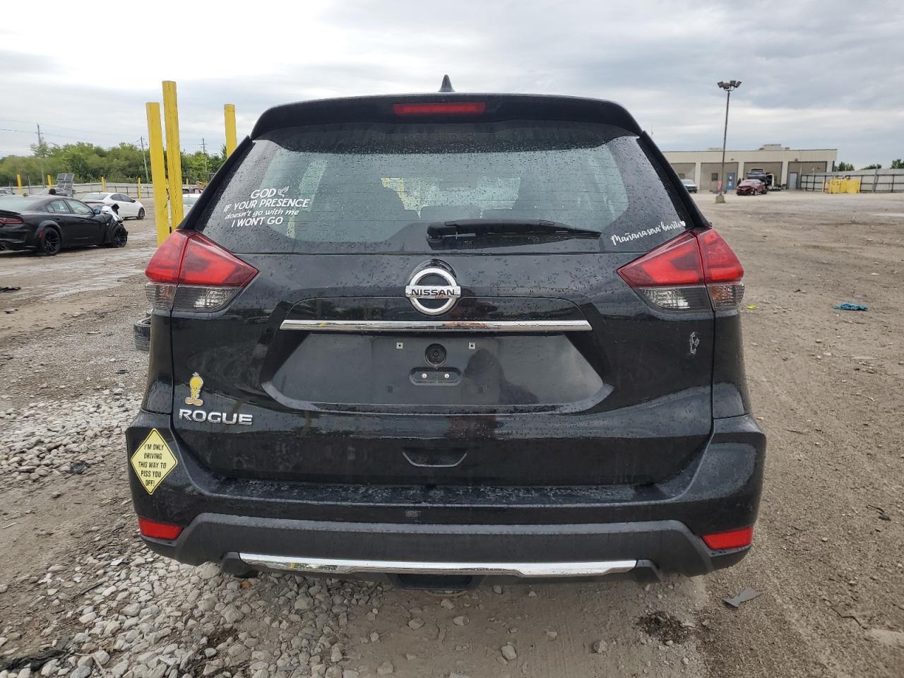 2017 NISSAN ROGUE
