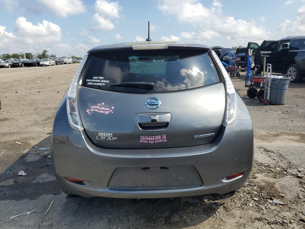 2015 NISSAN LEAF