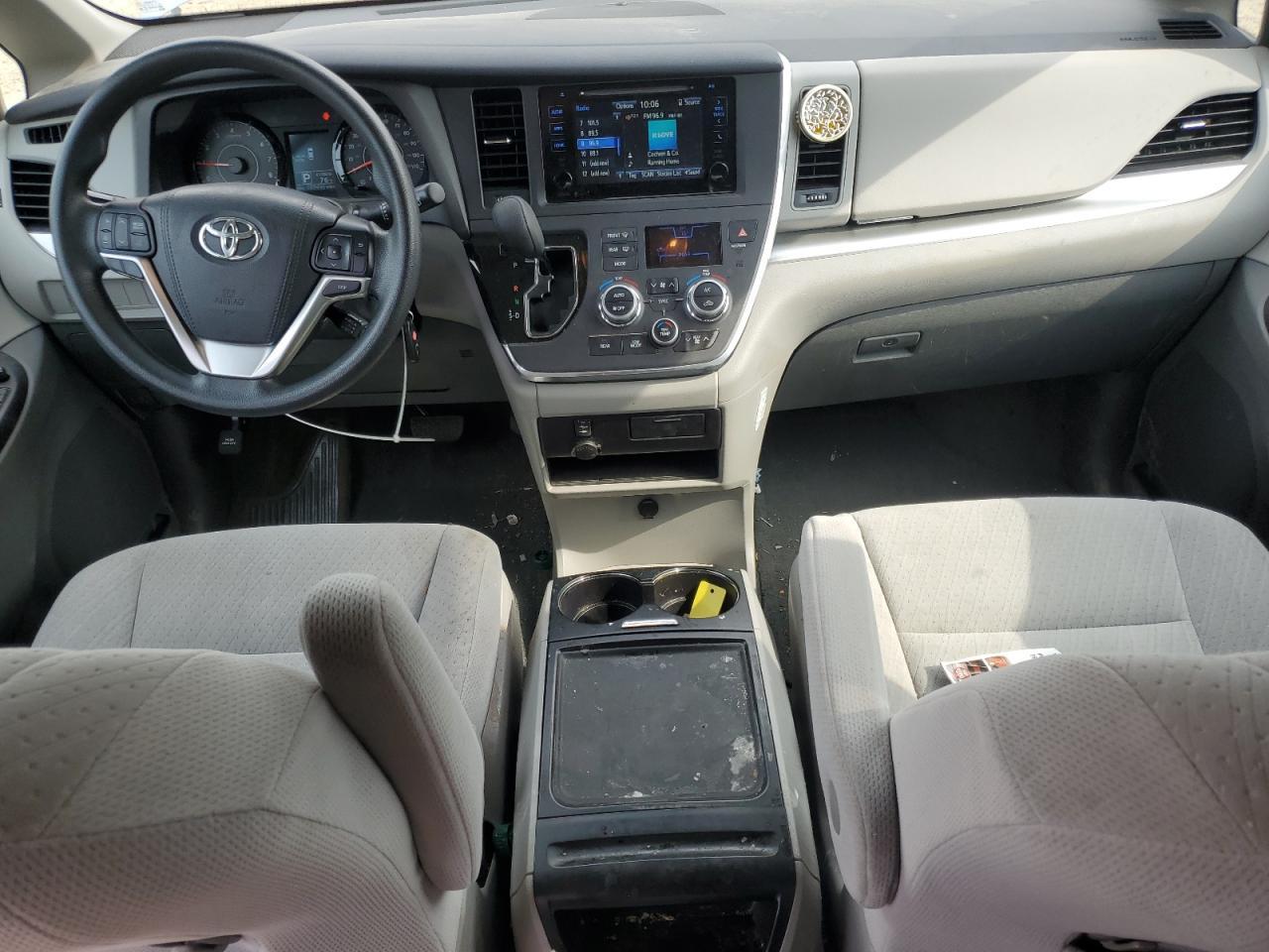 2015 TOYOTA SIENNA