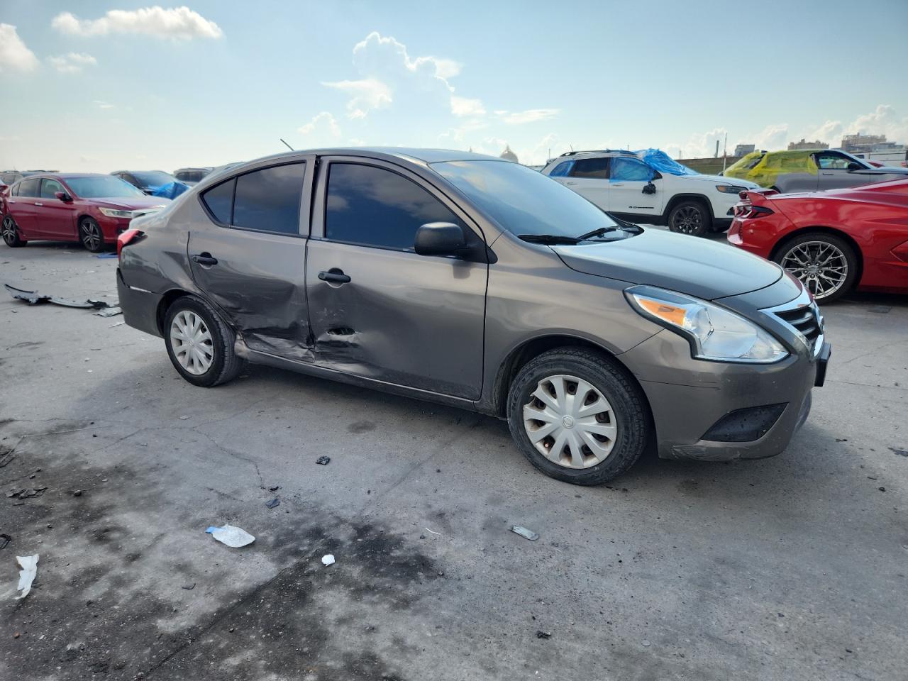 2015 NISSAN VERSA