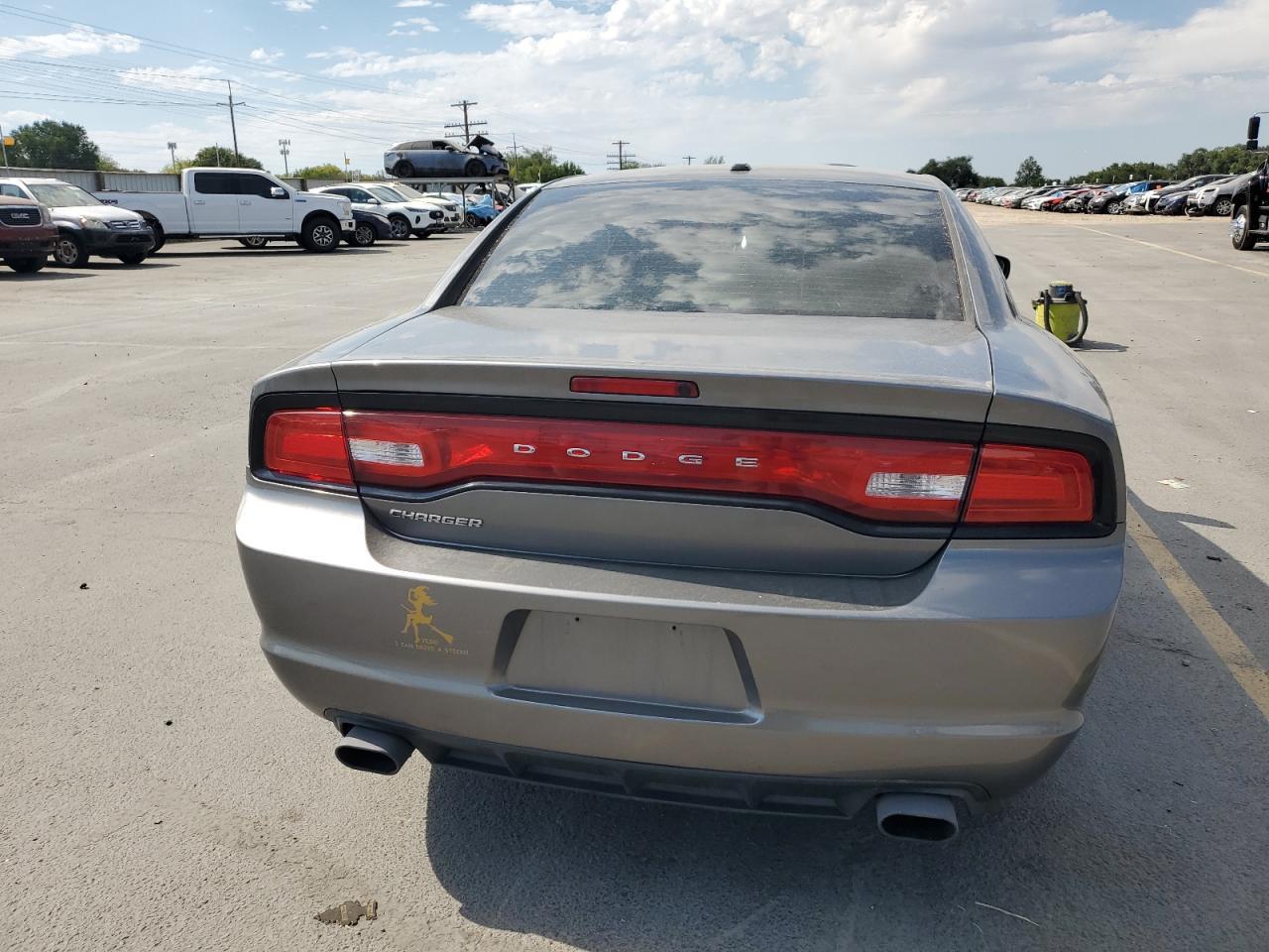 2011 DODGE CHARGER