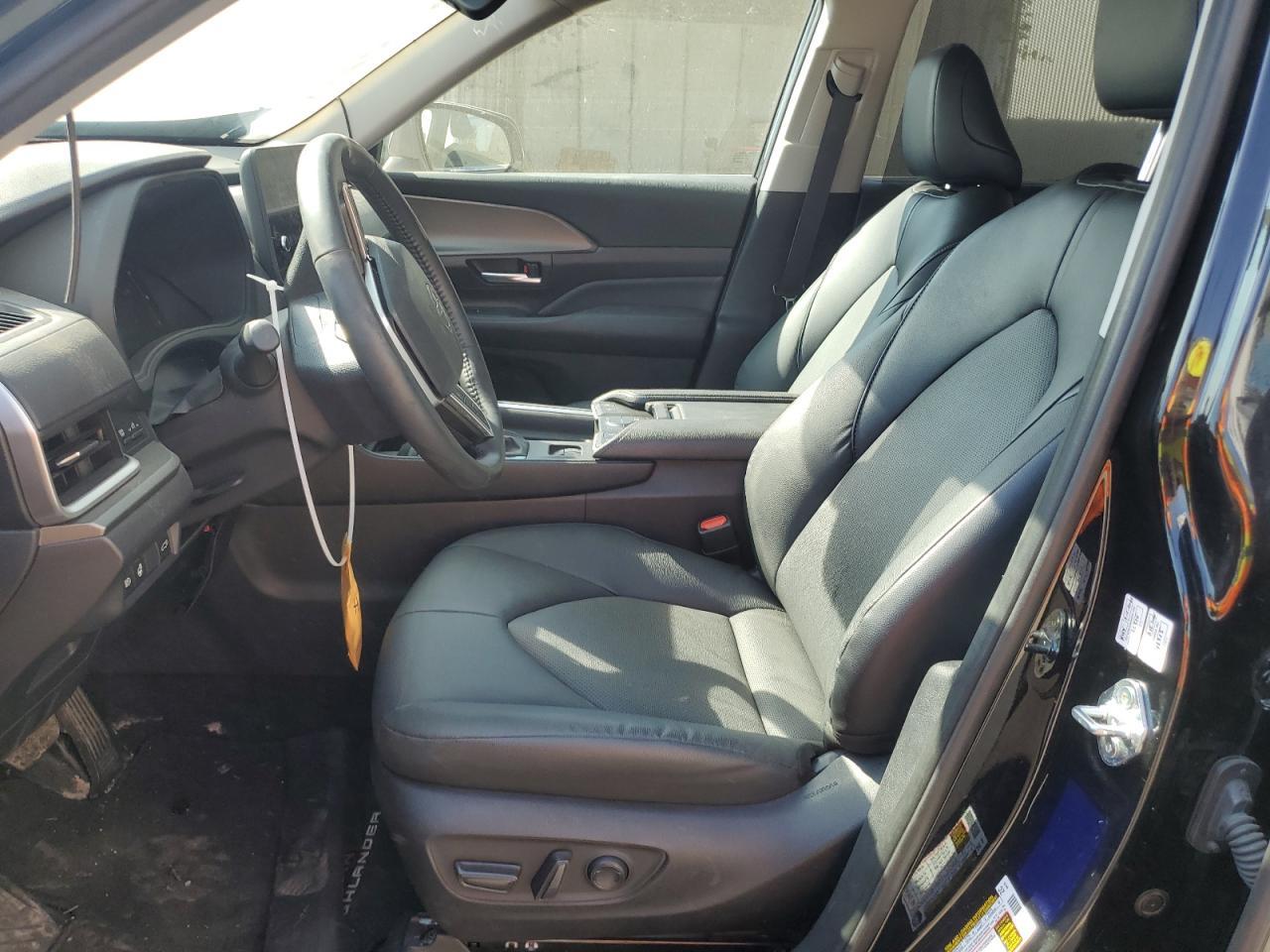 2024 TOYOTA HIGHLANDER