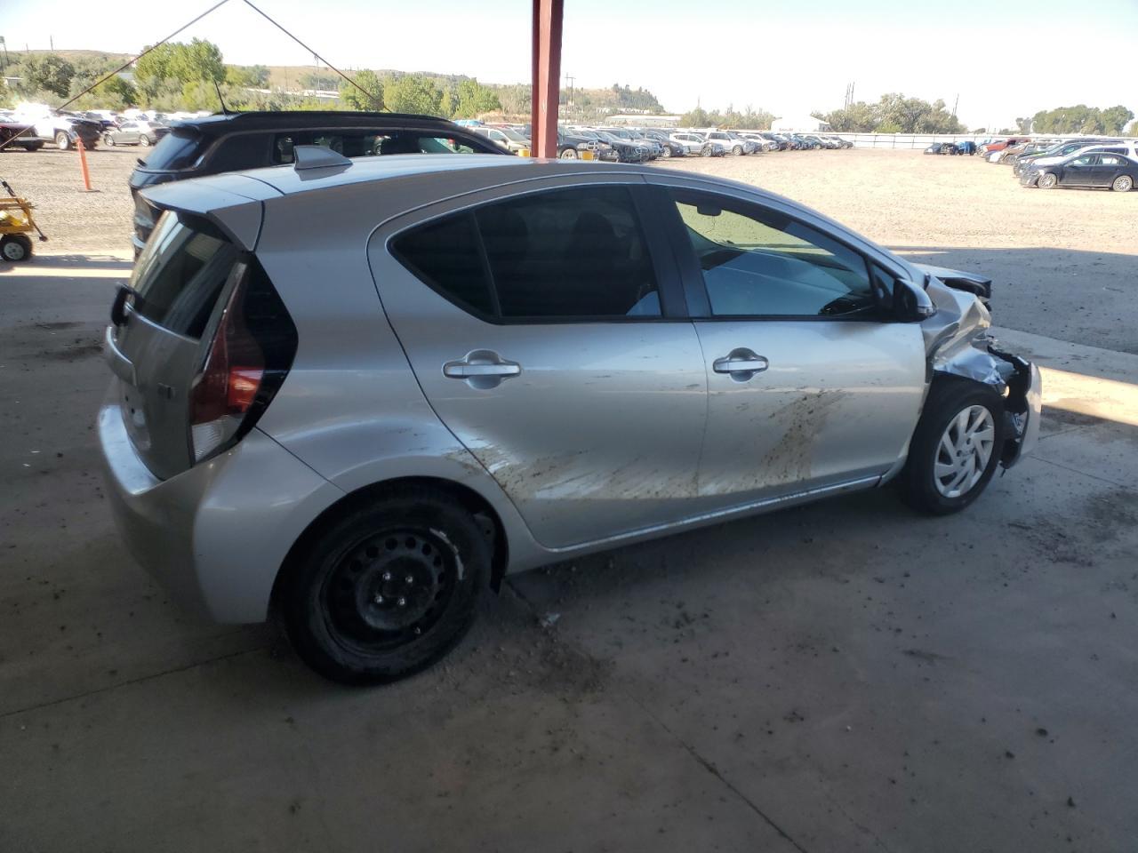 2015 TOYOTA Prius c