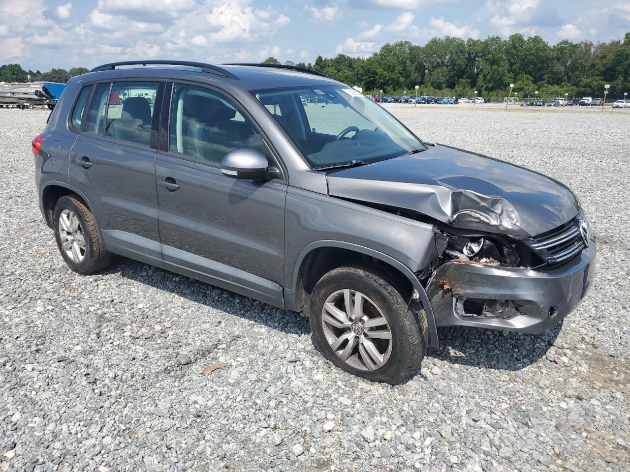 2016 VOLKSWAGEN TIGUAN