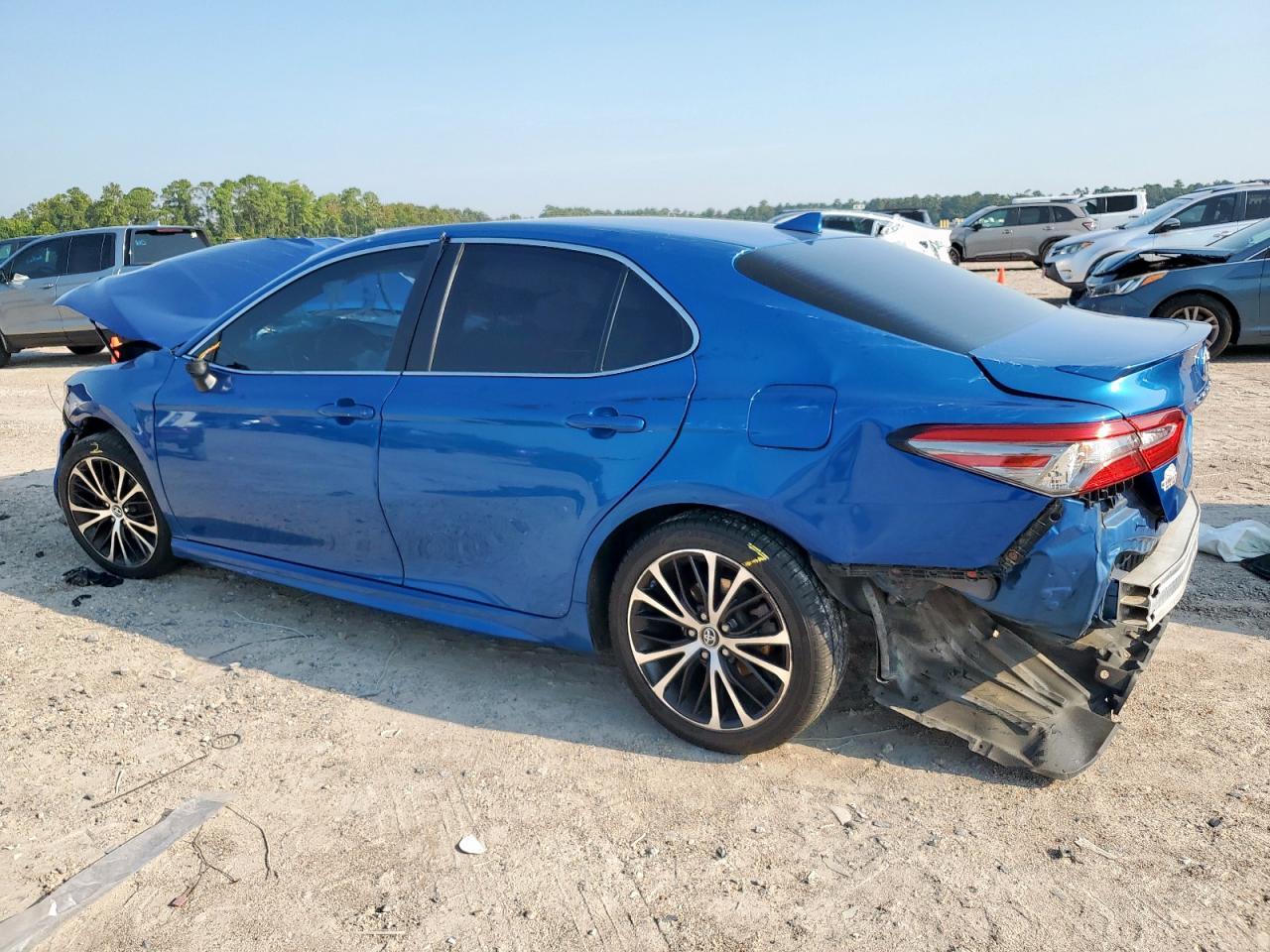 2019 TOYOTA CAMRY