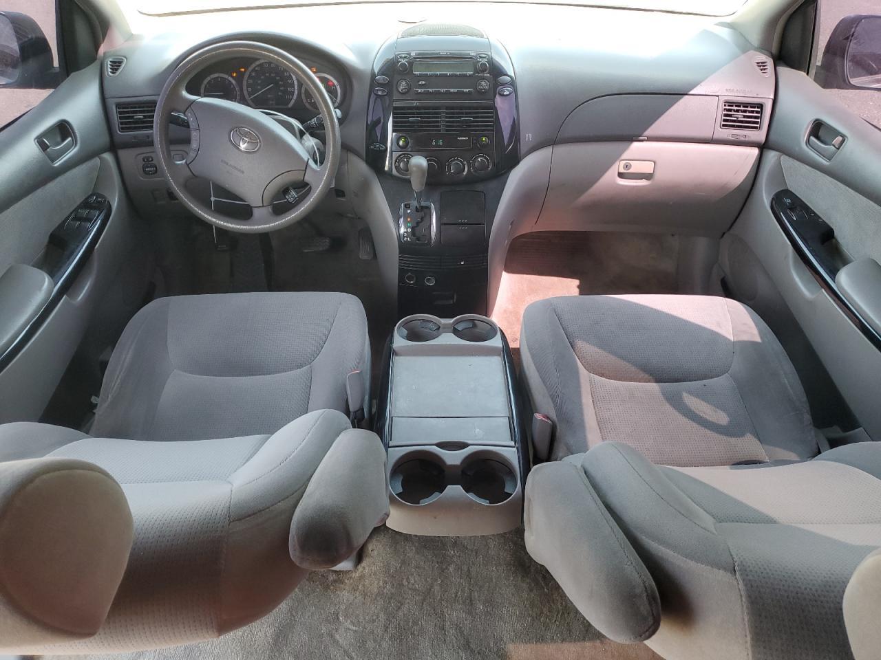 2005 TOYOTA SIENNA