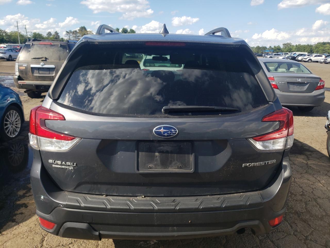 2021 SUBARU FORESTER