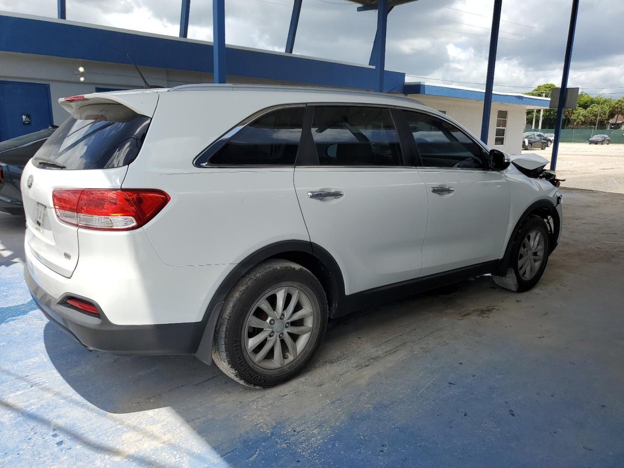 2017 KIA SORENTO