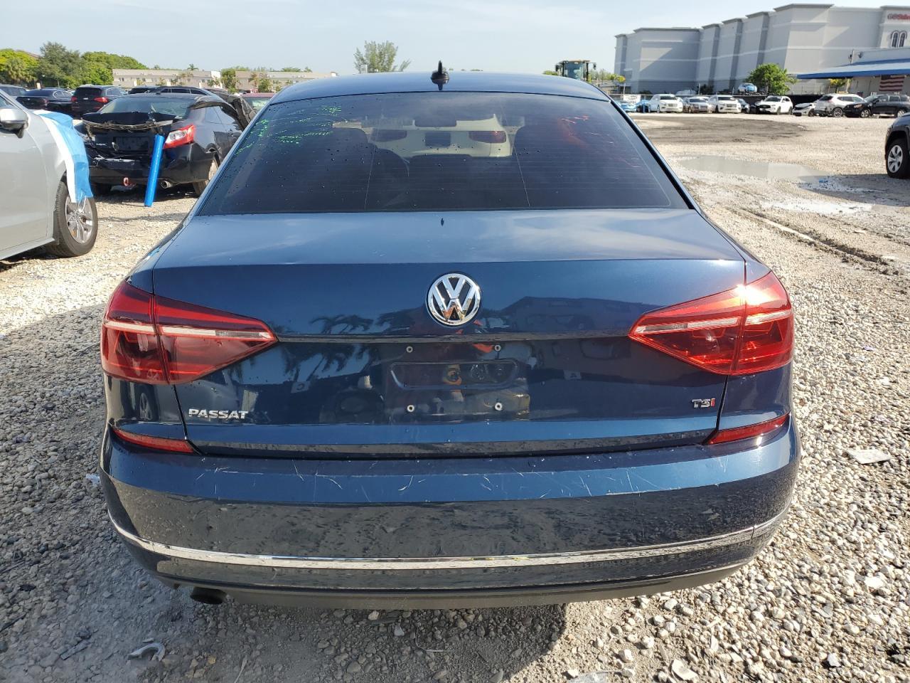 2019 VOLKSWAGEN Passat