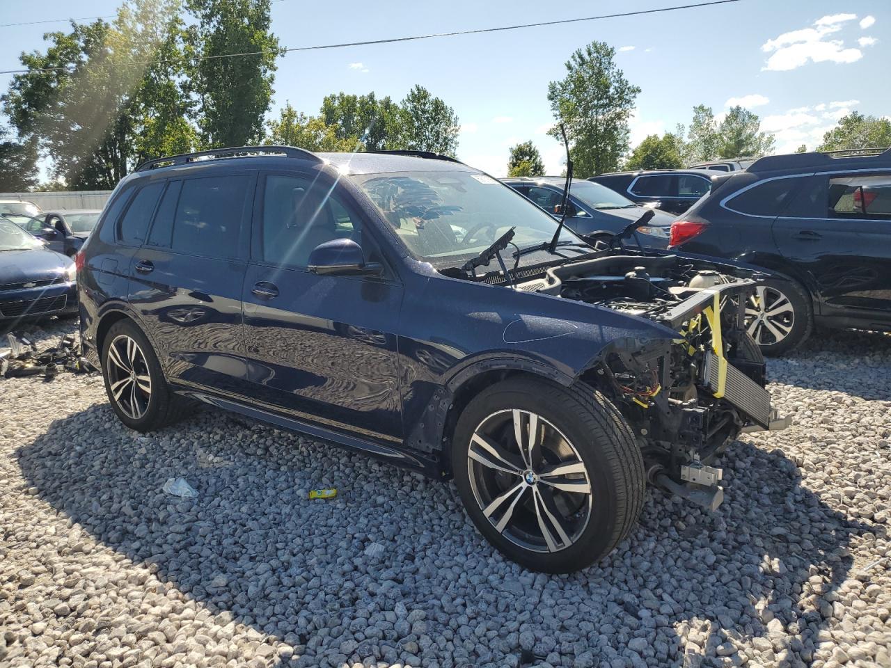 2021 BMW X7