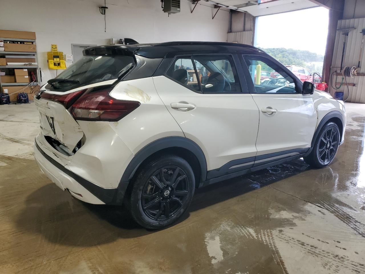 2021 NISSAN KICKS